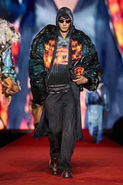 Look 64